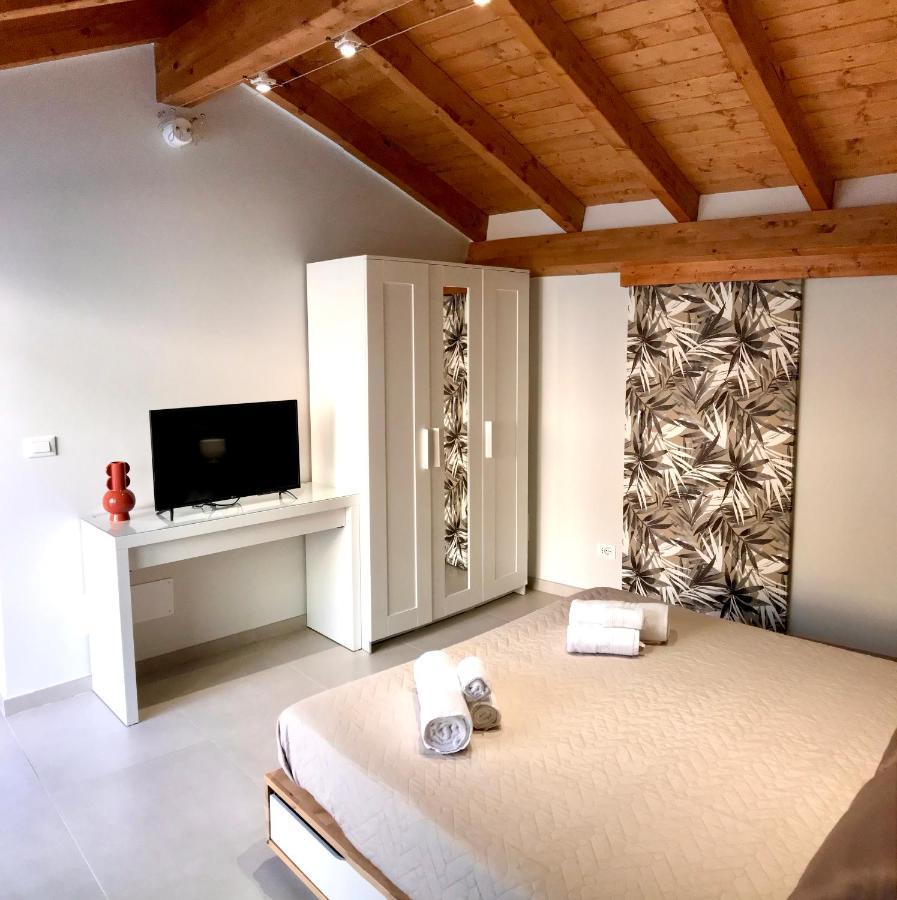 Sabbinirica House Apartment คาตาเนีย ภายนอก รูปภาพ